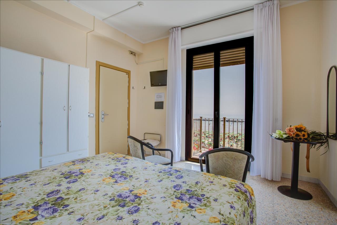 Hotel Deanna Bellaria-Igea Marina Eksteriør bilde